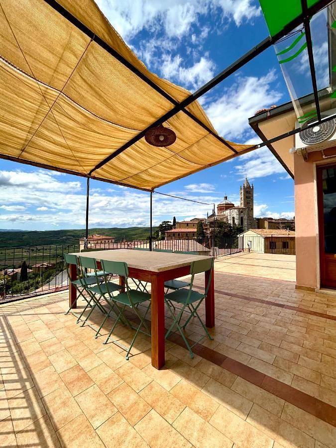 Ferienwohnung für 7 Personen, mit Terrasse und Ausblick sowie Garten, mit Haustier - 1
