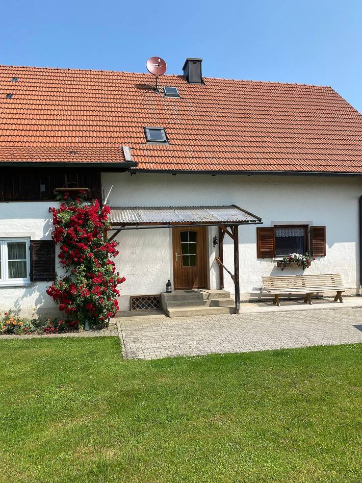 Ferienhaus für 6 Personen, mit Balkon und Terrasse sowie Garten in Laufen