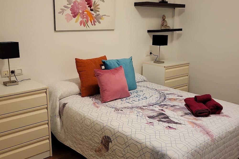 Ganze Wohnung, Beautiful low house with private naturist garden! in Playas de Vera, Vera