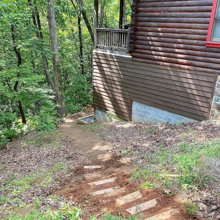 The Red Roof Cottage in Cherry Log Mountain in Cherry Log, Chattahoochee National Forest