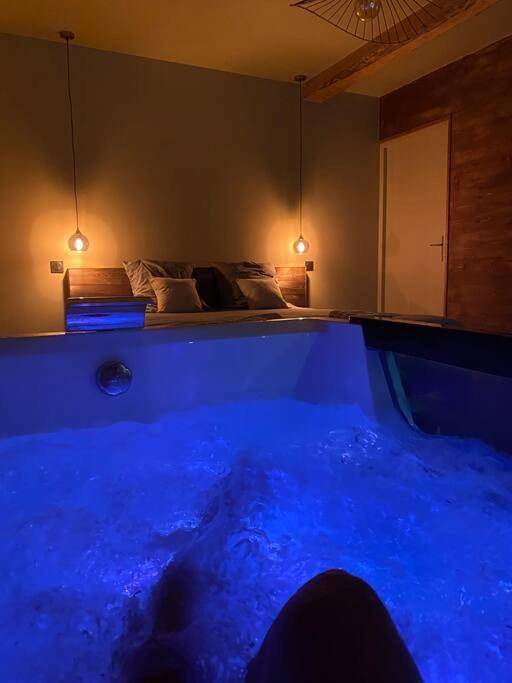 Appartement entier, Superbe appartement avec jacuzzi et jardin privé in Marlhes, Parc Naturel Régional du Pilat