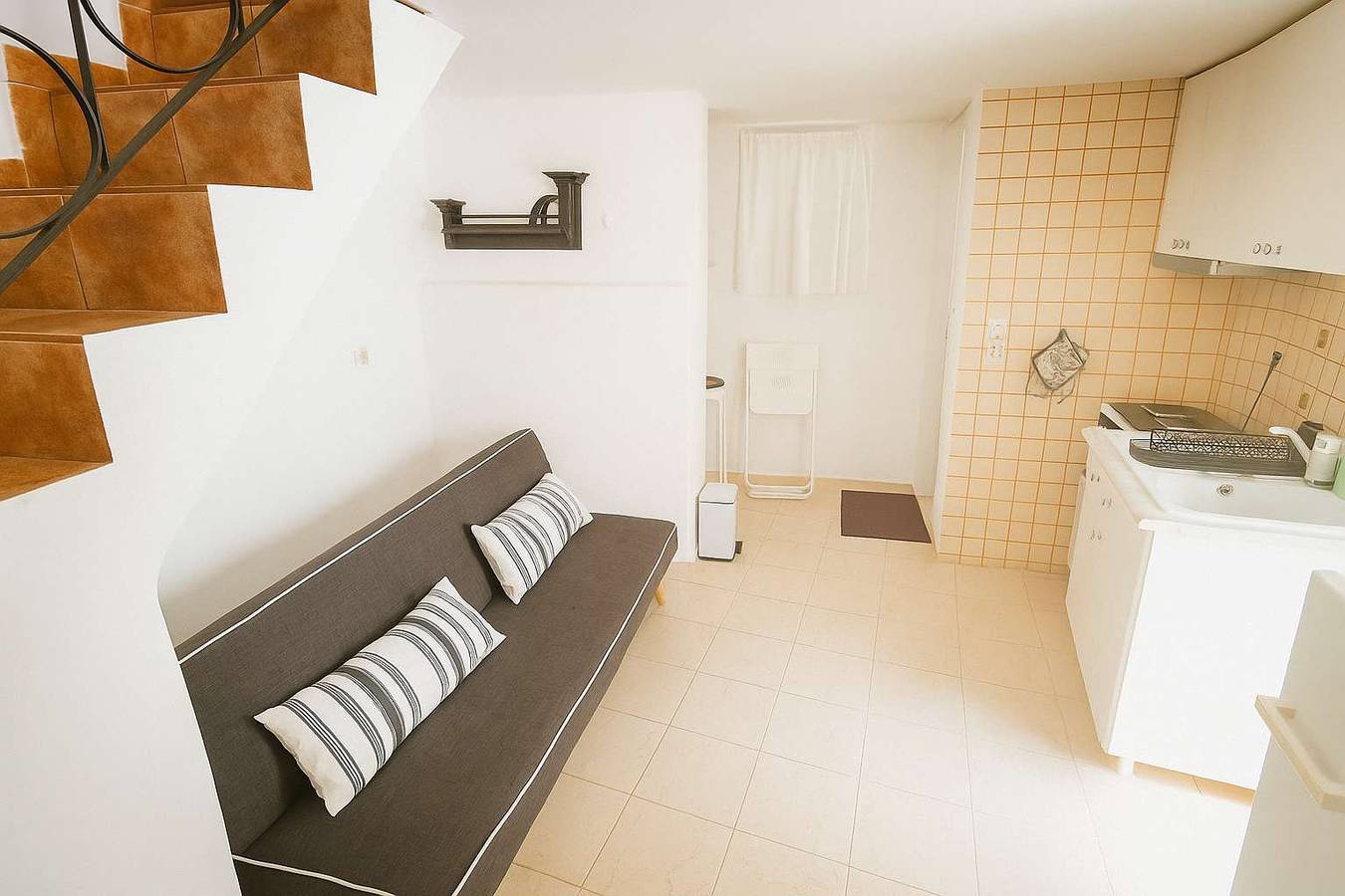 Ganze Wohnung, Ferienwohnung für 3 Personen mit Balkon/Terrasse in Paros