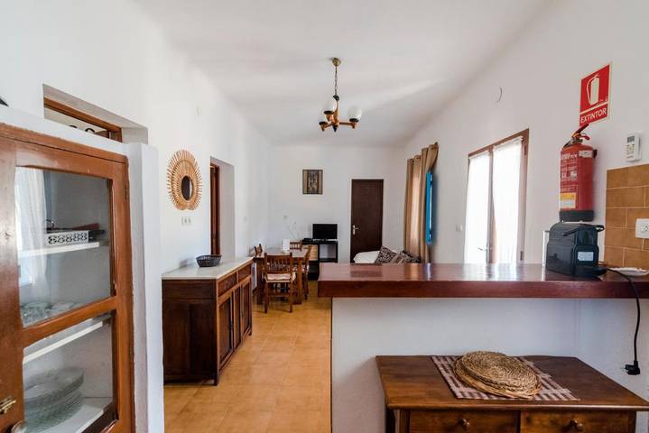 Casa rural para 5 personas, con jardín además de vistas y terraza en Es Pujols - 2