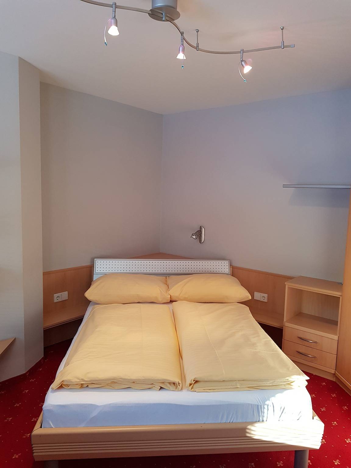 Ferienwohnung 'Apart Waldblick' mit Bergblick, Gemeinschaftsterrasse und Wi-Fi (ohne Küche) in Radstadt, Ski Amadé