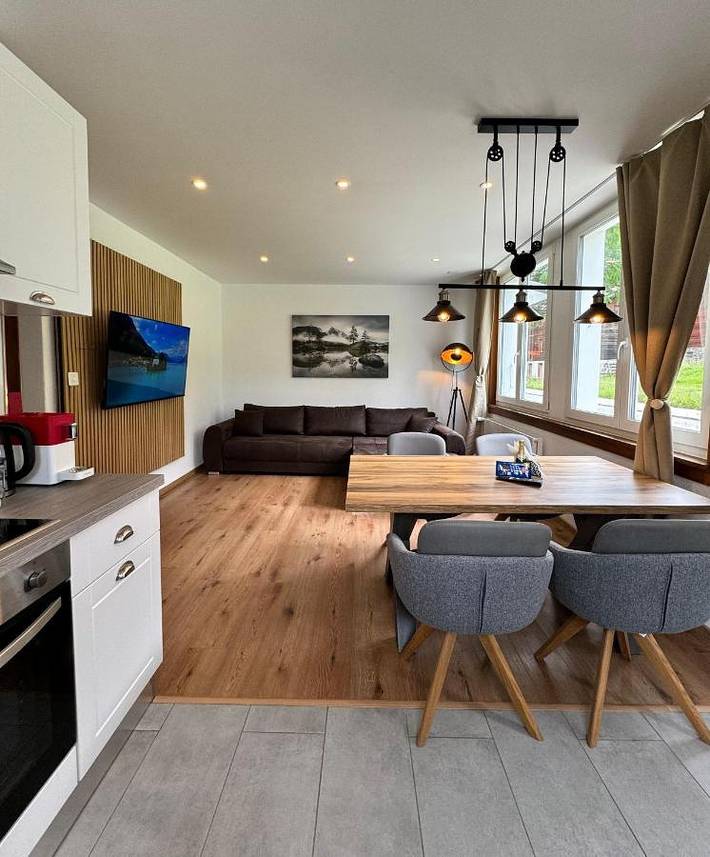 Gîte pour 6 personnes, avec vue et terrasse à Kandersteg - 2