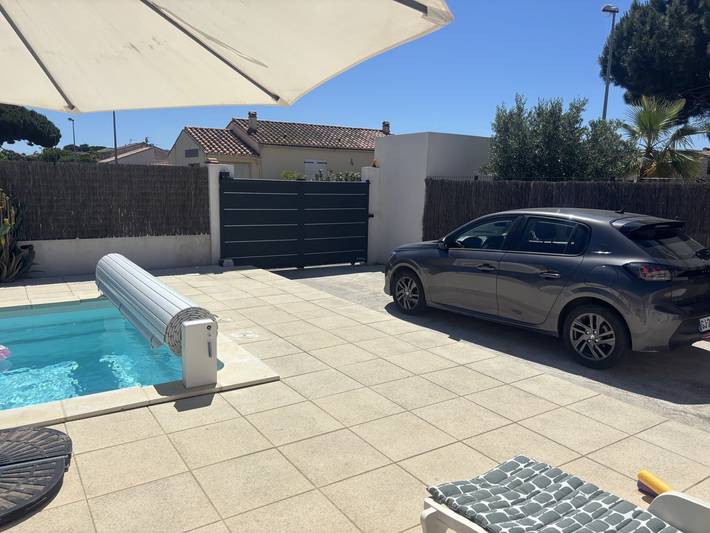 Location de vacances pour 6 personnes, avec terrasse ainsi que jardin et piscine à Sainte-Marie-la-Mer - 4