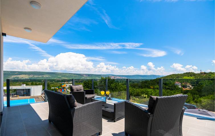 Ferienhaus für 10 Personen, mit Terrasse und Pool sowie Garten, kinderfreundlich an der Makarska Riviera - 2