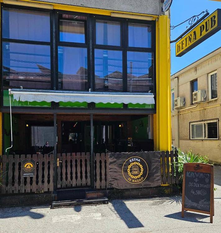 Auberge pour 8 personnes, avec terrasse, animaux acceptés