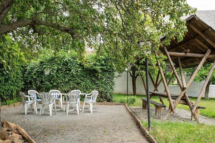 Ferienwohnung für 3 Personen, mit Garten