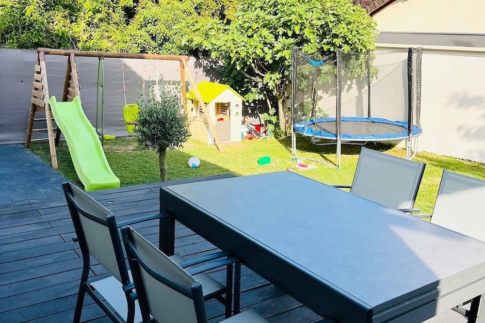 Apartamento entero, Apartment 10mins Cdg Airport- Villepinte Exhibition Center- 25mins Disneyland in Tremblay-en-France, Sena-Saint Denis