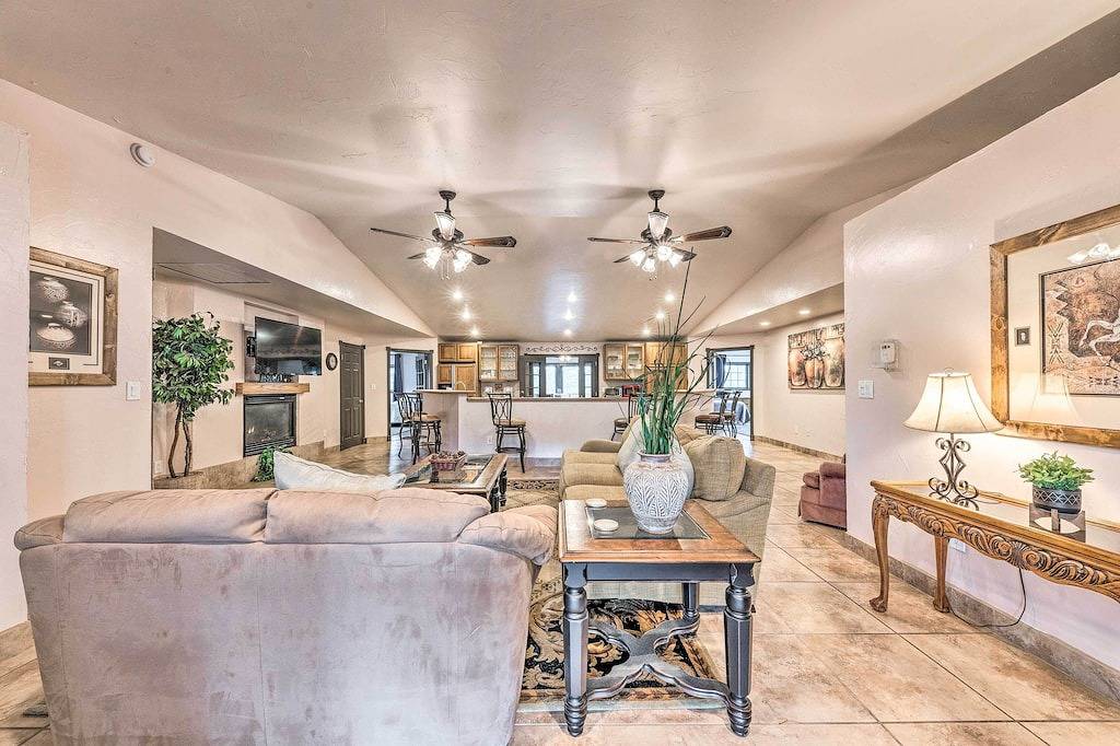 ‘Casa Ruidoso’ Cabin: Hot Tub, Views & Pool Table! in Ski Apache