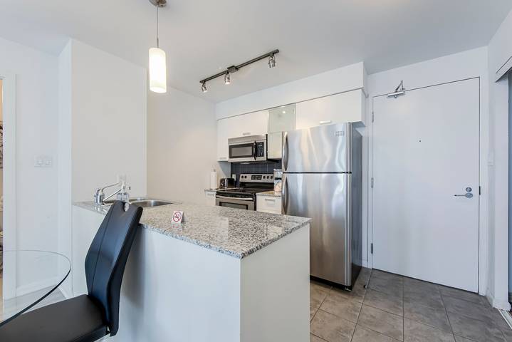 Apartamento vacacional entero, Condominio de 2 dormitorios con capacidad para 6 personas cerca del hospital Sick Kids, Tgh, Princess Margaret, U of T in Toronto, Lago Ontario (Kanada)