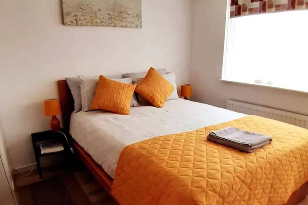 Entire House in Canterbury Centre - Free Parking - Wifi in Kent