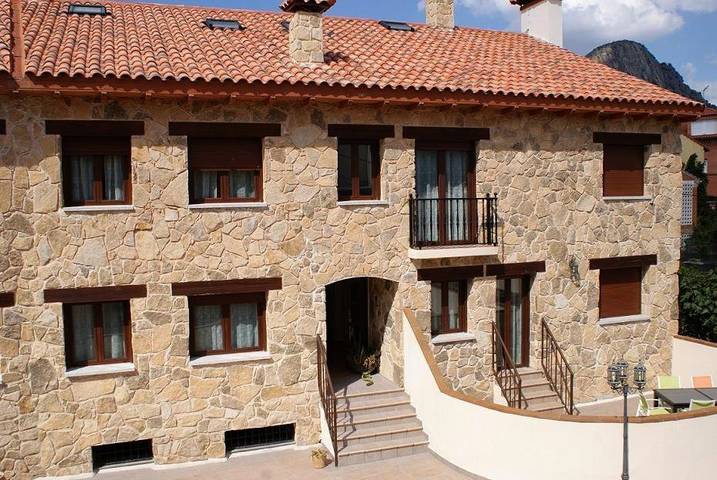 Casa rural para 3 personas, con terraza, Se admiten mascotas en Sierra Norte - 3