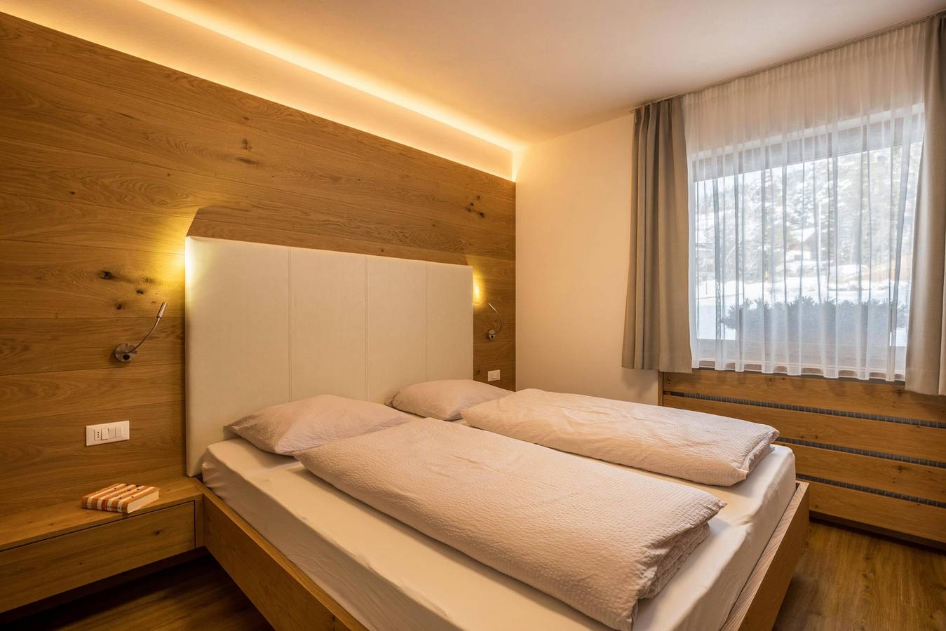 Appartamento intero, Appartamento "Runcac Plaies" con vista sulle montagne, Wi-Fi e balcone in San Vigilio di Marebbe, Marebbe