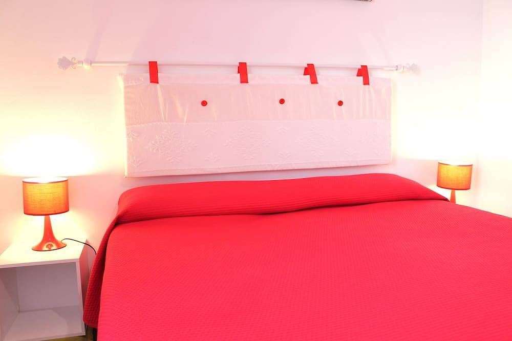 Geheel appartement, Vlakbij de zee en het centrum van Alghero in Pivarada, Provincie Sassari