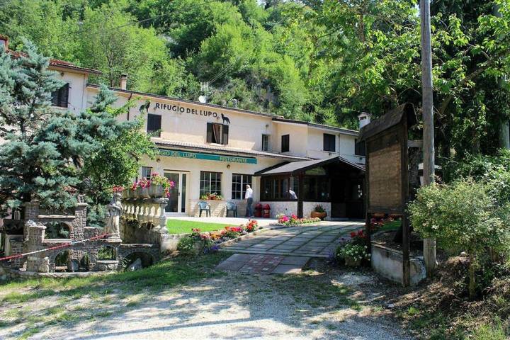 Hôtel pour 2 personnes, avec vue ainsi que terrasse et jardin à Scanno