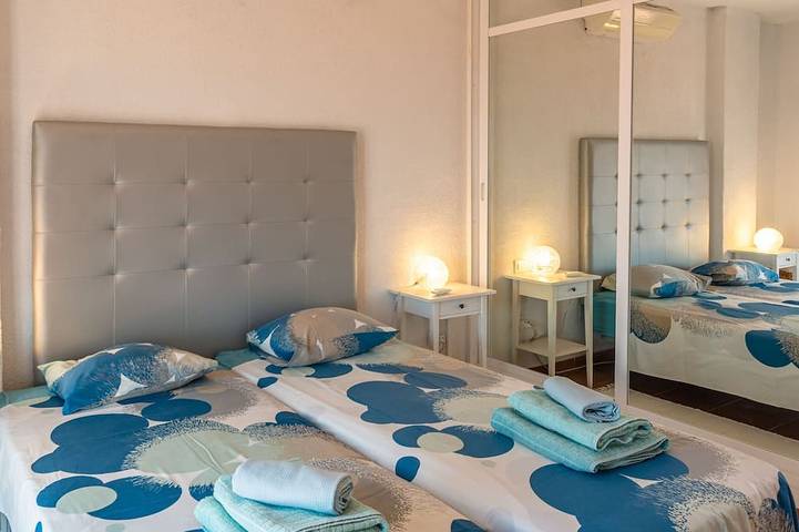 Beautiful view, up to 6 p., heated pool & relax pool, panorama, wifi, airco. in Torrox, Costa del Sol