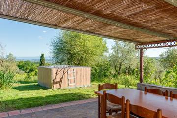 Gîte pour 4 personnes, avec jardin à Montespertoli