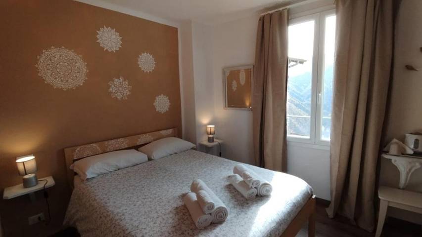 Chambre d’hôte pour 4 personnes, avec Terrasse ainsi que Jardin et Vue à Triora