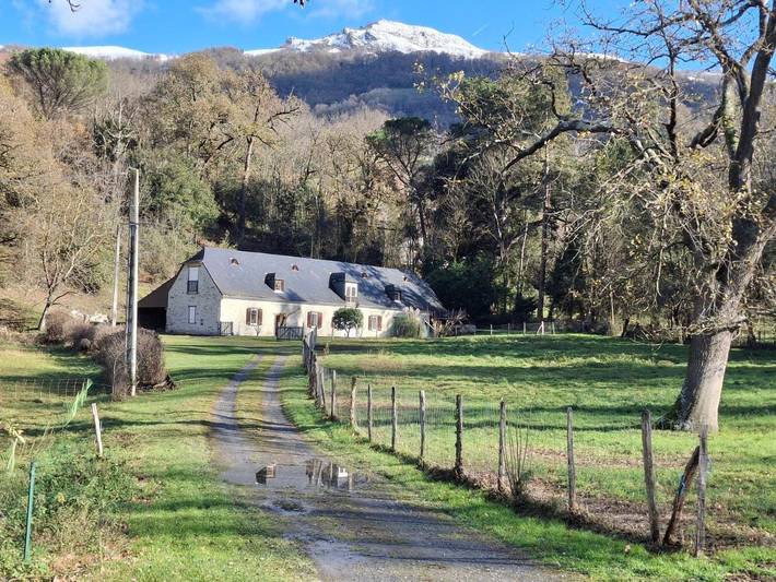 Location de vacances pour 14 personnes, avec vue et jardin à Beaucens - 3