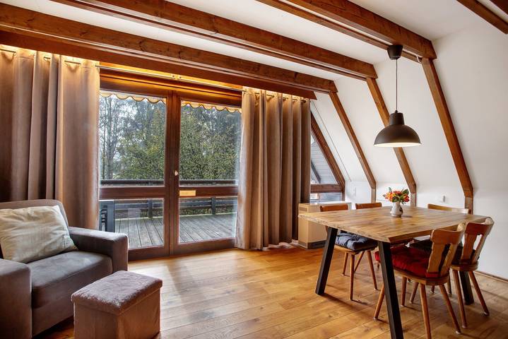 Ferienhaus für 4 Personen, mit Balkon und Garten