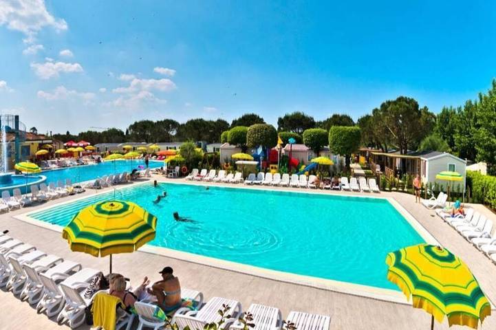 Resort per 4 persone, con piscina in Lazise