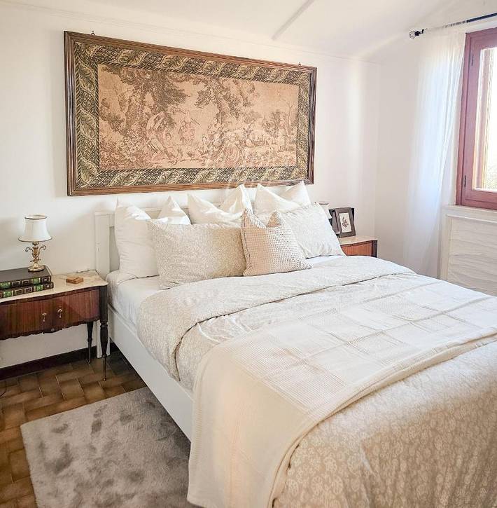 Gîte pour 5 personnes, avec balcon et vue à Giove