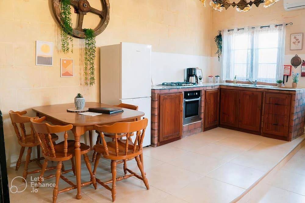 Secluded farmhouse located in an alley which leads to fields very quiet location in San Lawrenz, Gozo