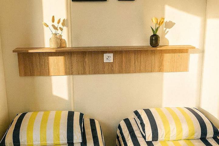 New 6-person mobile home, 3 bedrooms, air conditioning, patio, and pools in Lattes, Costa mediterránea (Francia)