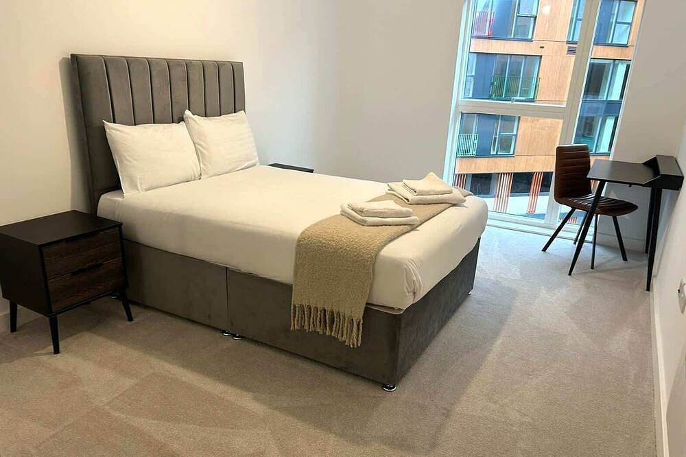 Entire apartment, 1 Bed Nr Ascot, Windsor & Bracknell Station in Bracknell, Berkshire