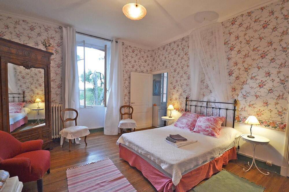 Schönes Haus in Puymeras mit Küche in Puyméras, Parc naturel régional du Mont-Ventoux