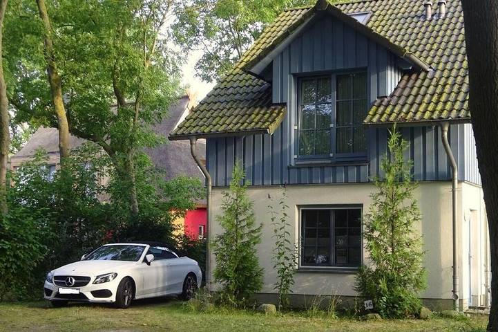 Ferienwohnung für 3 Personen, mit Terrasse und Garten in Putgarten