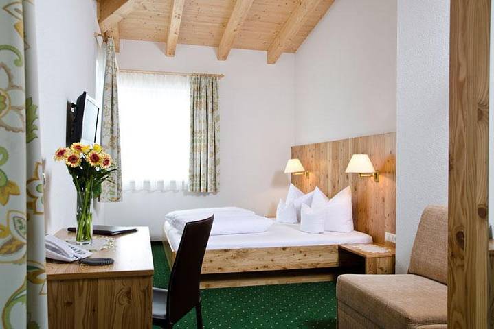 Gîte pour 3 personnes, avec vue ainsi que sauna et balcon, adapté aux familles à Galtür - 4