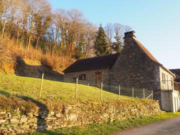 Gîte pour 7 personnes, avec vue et terrasse à Gagnac-sur-Cère
