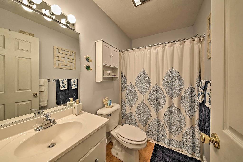 Ganze Wohnung, Neu! Nags Head Apt w / Patio .5-Mile zu Fuß zum Strand! in Nags Head, Dare County