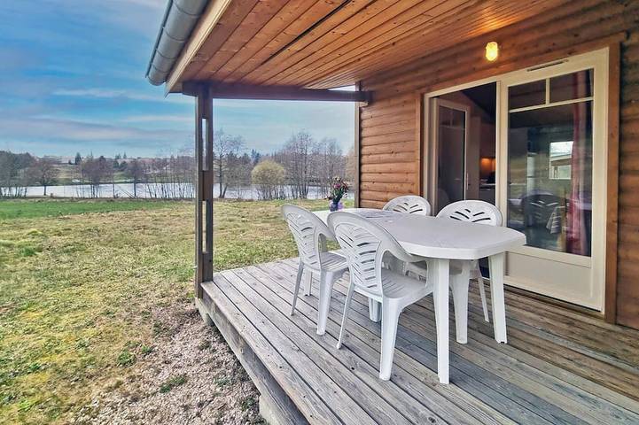 Gîte pour 4 personnes, avec jardin, animaux acceptés à Usson-en-Forez