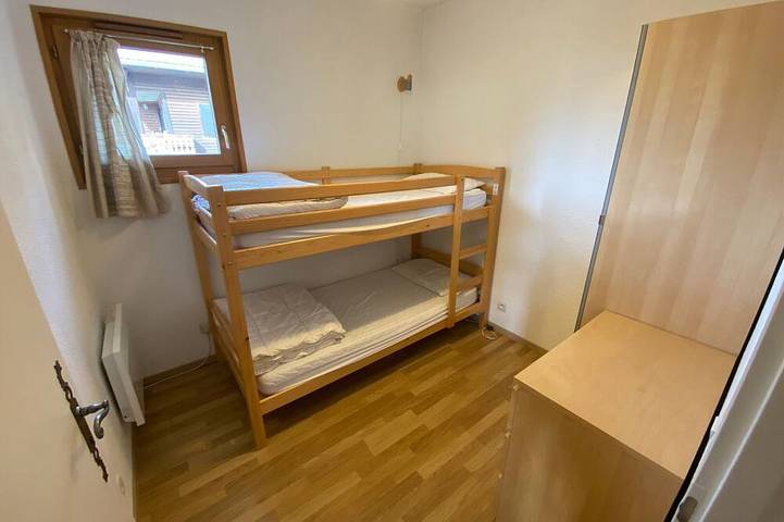 Entire apartment, Bright apartment with balcony downtown, near cable car in Châtel, Les Portes du Soleil