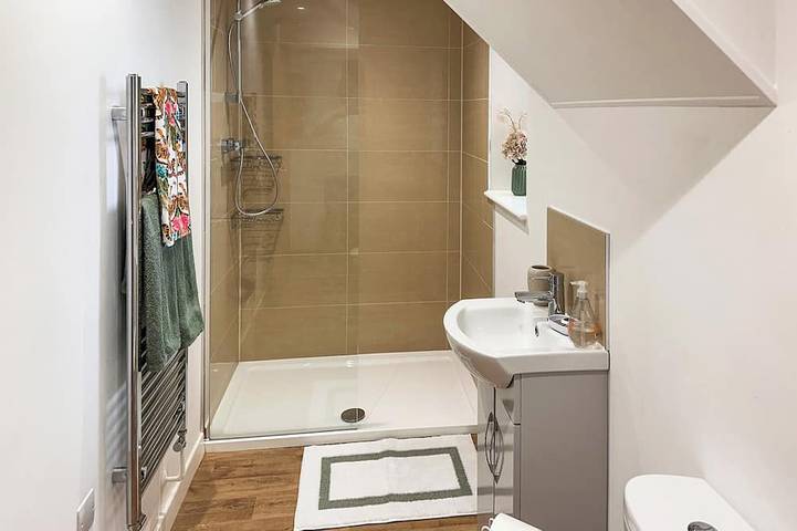2 bedroom accommodation in West Mersea in Mersea Island, Colchester