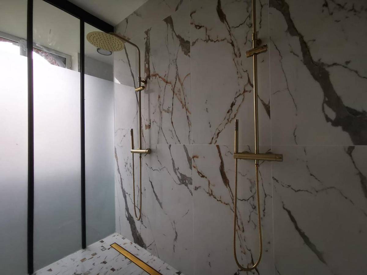 Double Room with Private Bathroom in Fontenay-Trésigny, Seine-et-Marne
