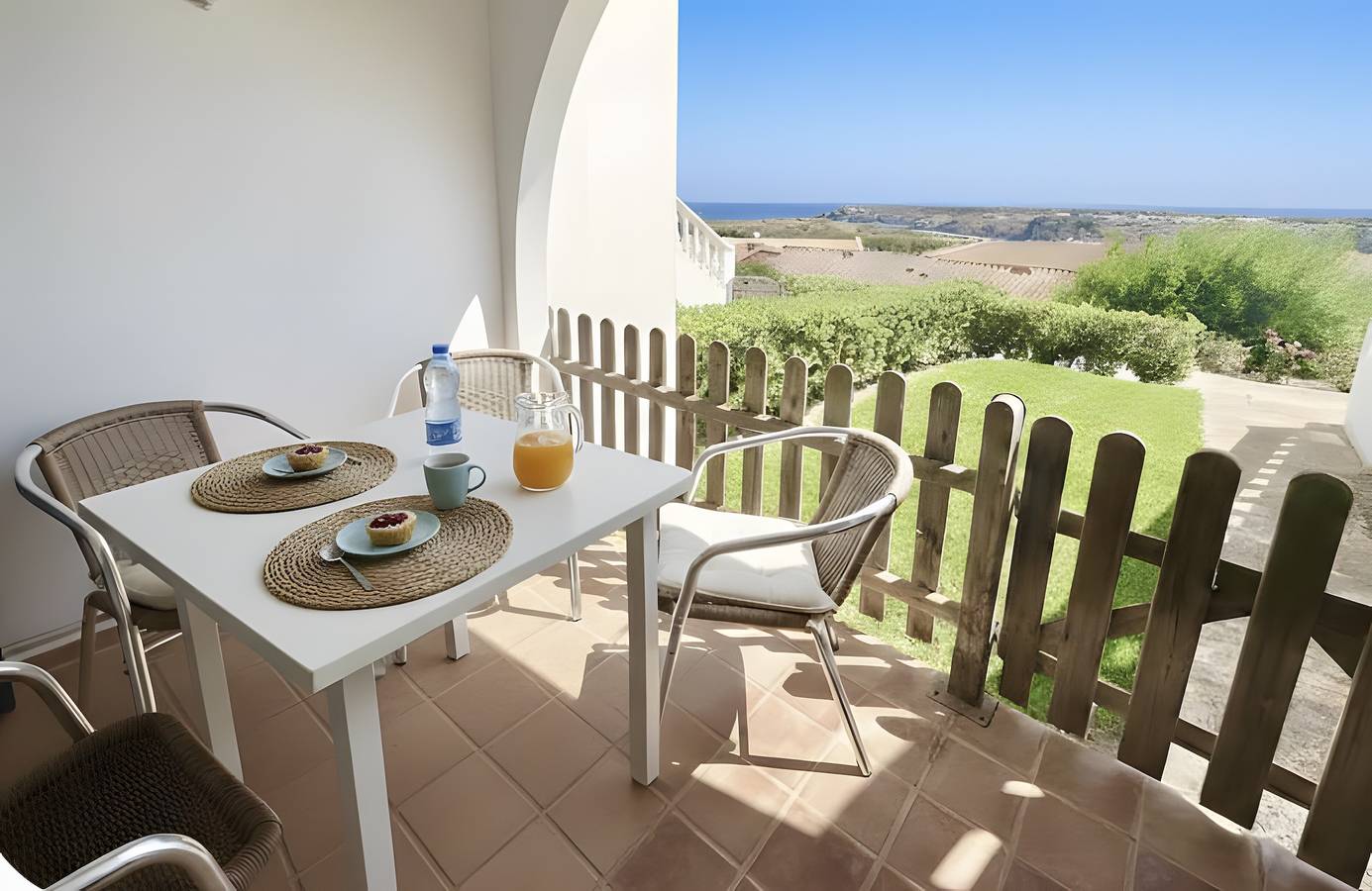 Apartamento para 5 Personas en Arenal d'en Castell, Es Mercadal