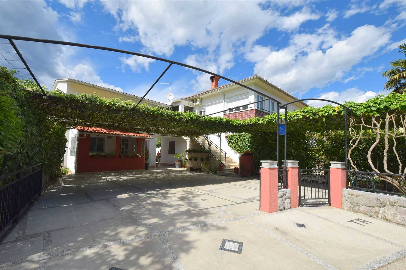 Ganze Wohnung, Apartment Tavcar 2 mit Balkon in Malinska-Dubašnica, Krk