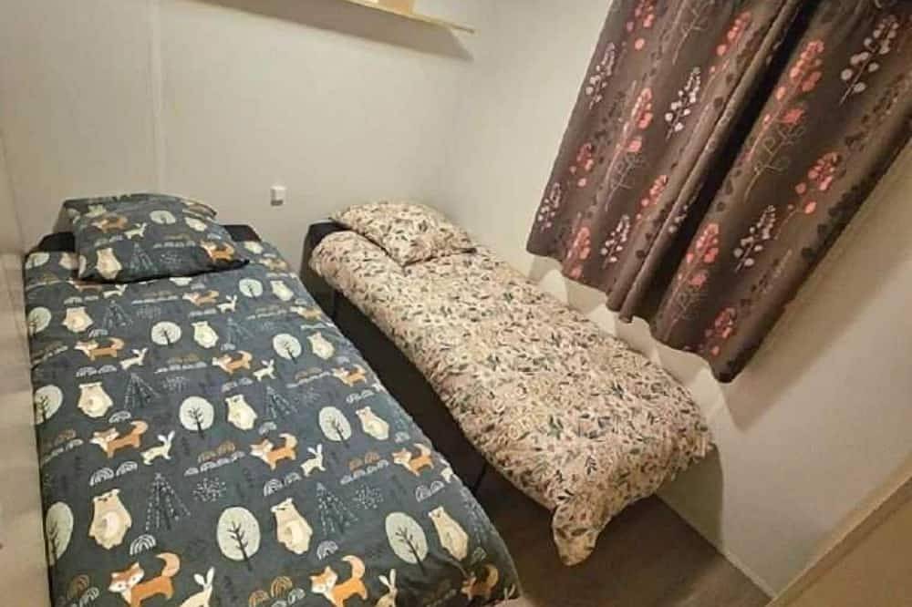 Camping - ccbbcai - Two Bedroom Apartment, Sleeps 6 in Charlieu, Roanne region