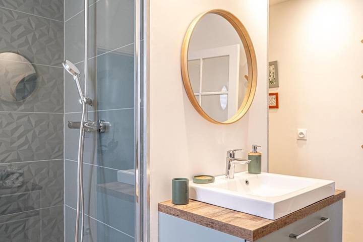 Location de vacances pour 2 personnes, avec vue et jardin à Lairoux - 4