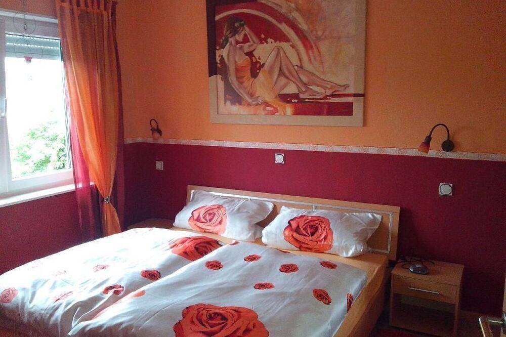 Ganze Wohnung, Weinberg-Oase - Ferienwohnung in Ockfen, Landkreis Trier-Saarburg