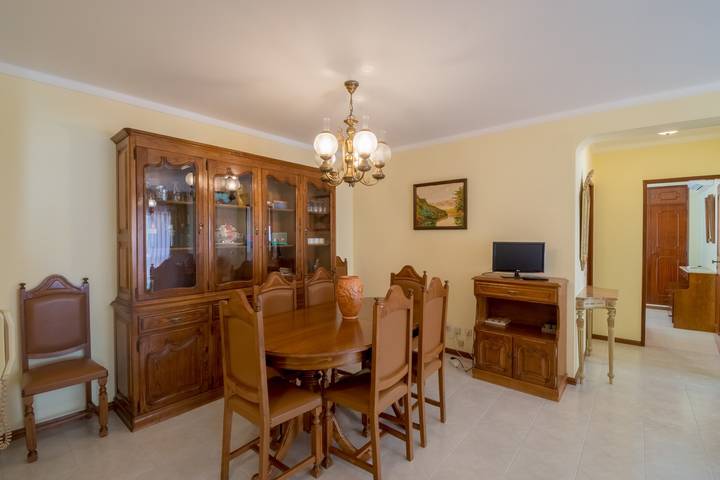 Apartamento inteiro, Apartamento São Pedro do Mar com Terraços, A/C & Wi-Fi in Quarteira, Distrito de Faro