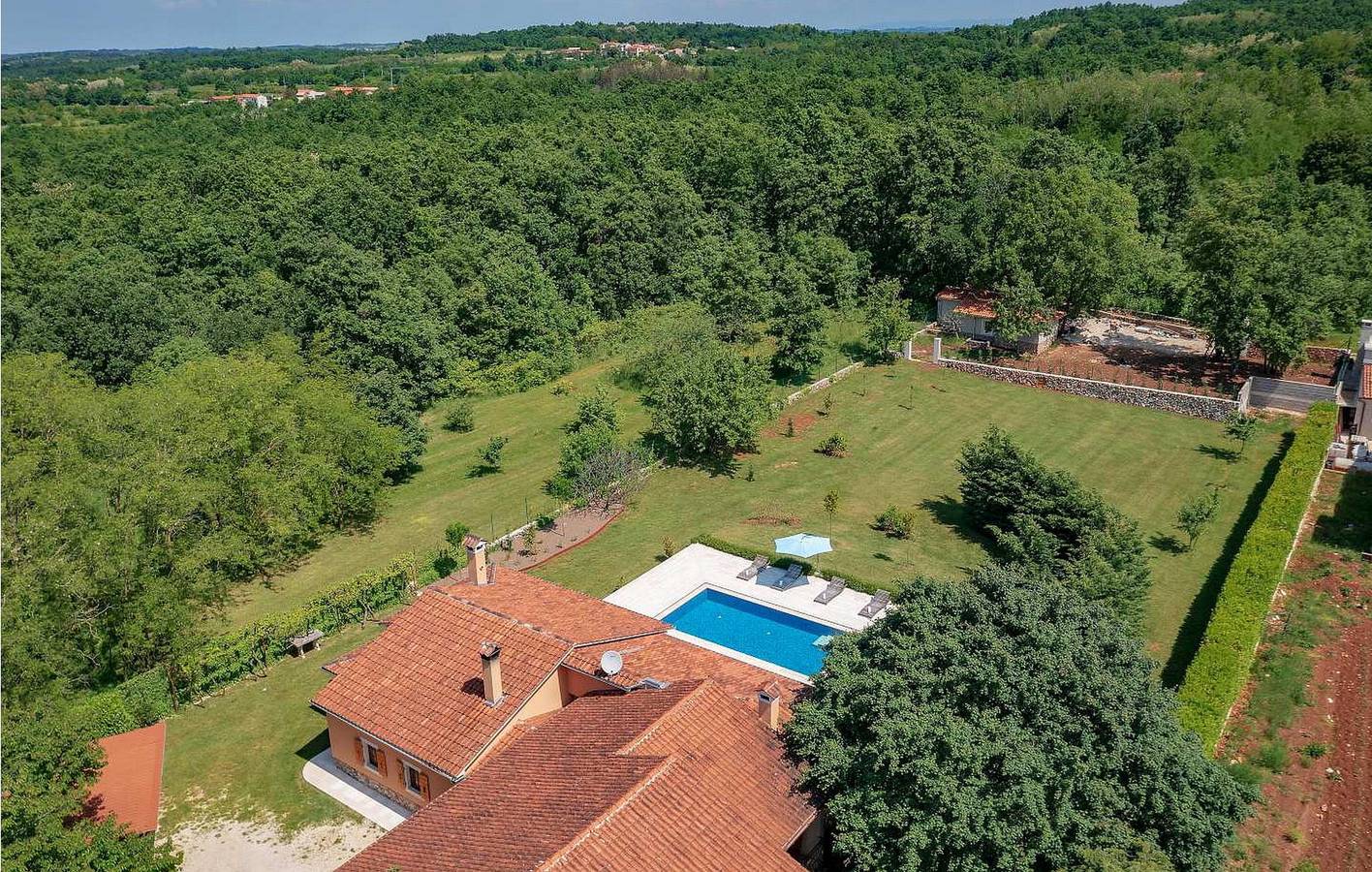 Incantevole appartamento con 2 camere da letto, piscina e Wi-Fi vicino a Sveti Petar u Šumi in San Pietro in Selve, Istria centrale