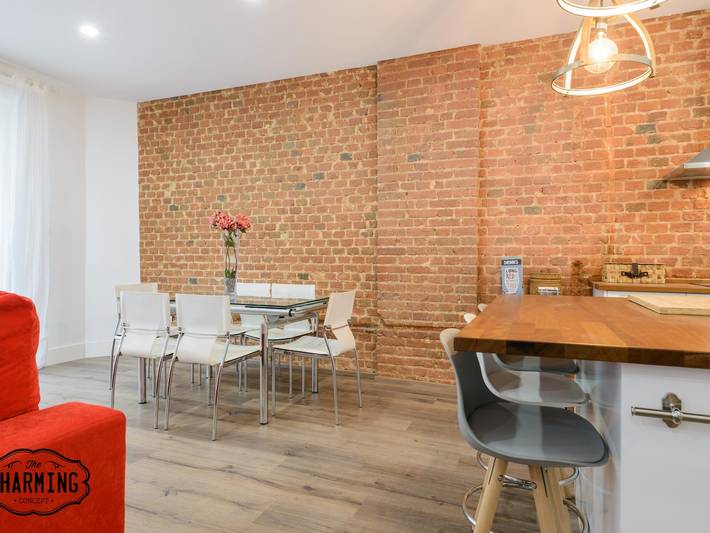 Entire holiday apartment, Charming Madrid City - Nuevo apartamento, 2 dormitorios, Magnífica Cocina, Wifi in Chamberí (Madrid), Madrid