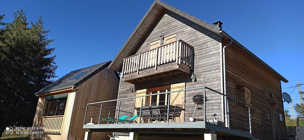 Chalet pour 4 personnes, avec balcon et jacuzzi ainsi que jardin et sauna à Mont-Dore