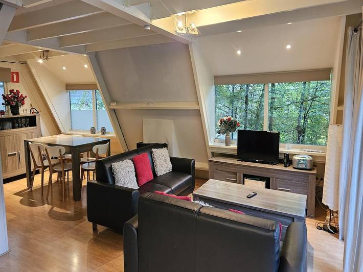 Chalet voor 5 personen, met Terras en Zwembad in Durbuy